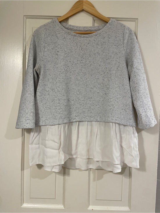 LOFT Tops - LOFT Speckled Light Gray Knit Top with White Tag